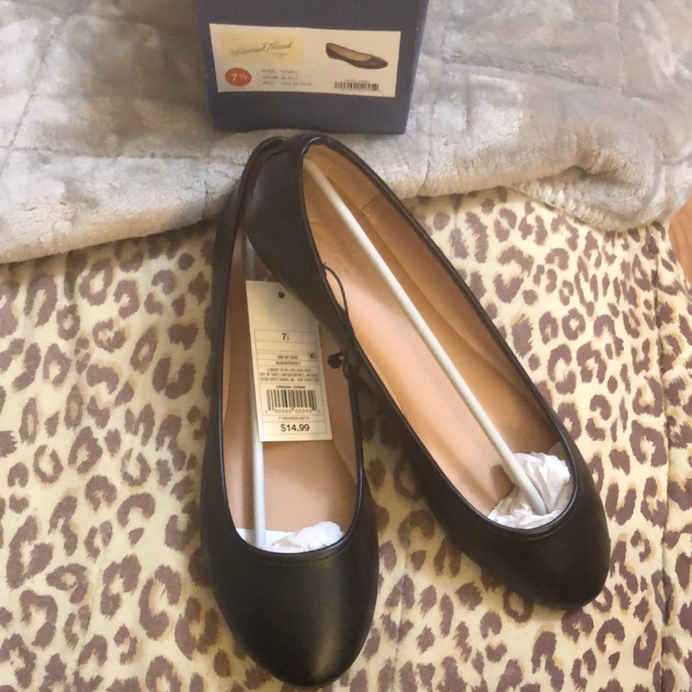 Universal Thread “Everly” 🤩🥿Black Ballet Flat